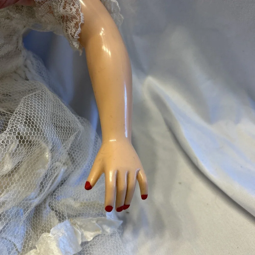 Antique Boudoir Bed Doll 1920- 1930 with Clothes Blue eyes red lips Blonde - Picture 3 of 13